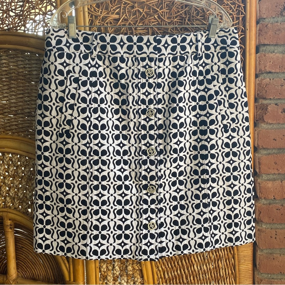 Adrienne Vittadini Stylish Black and White Patterned Al Line Skirt